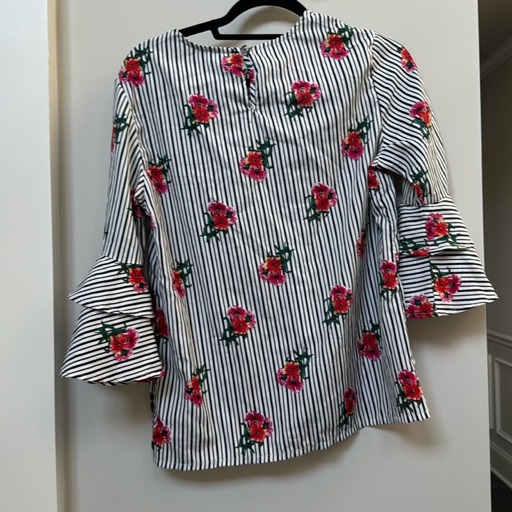 Elegant Women's Blouse - Brown